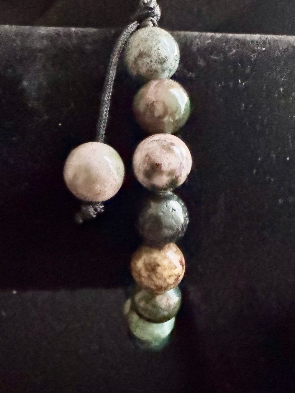 Handcrafted Green and Beige Agate Bead Bracelet